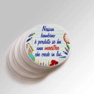 Placca maiolica tonda 5 cm con calamita "Nessun bambino è perduto"